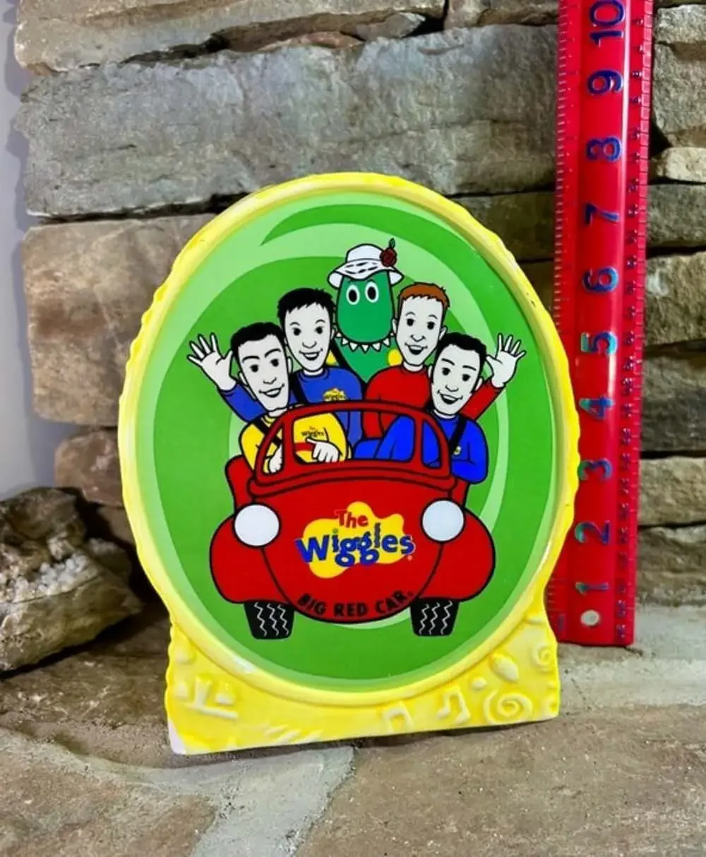 Spin Master wiggles yellow